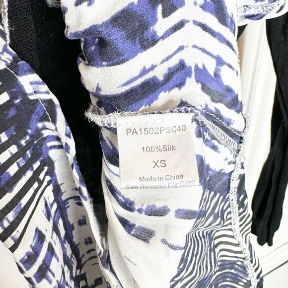 Parker Liff Black Abstract Shirt Tail Sweater Combo Silk Sweater Women’s Size XS - Picture 7 of 10